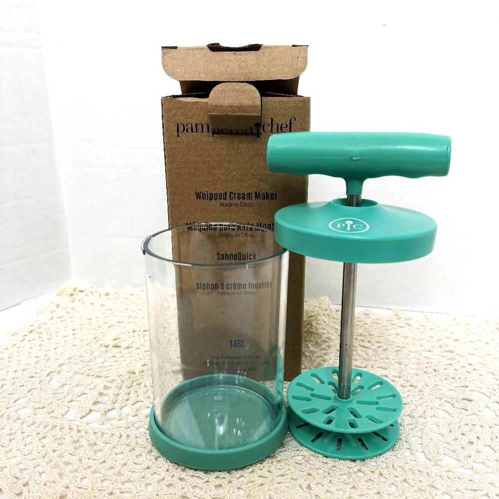 Pampered Chef Handheld Whipped Cream Maker #1461